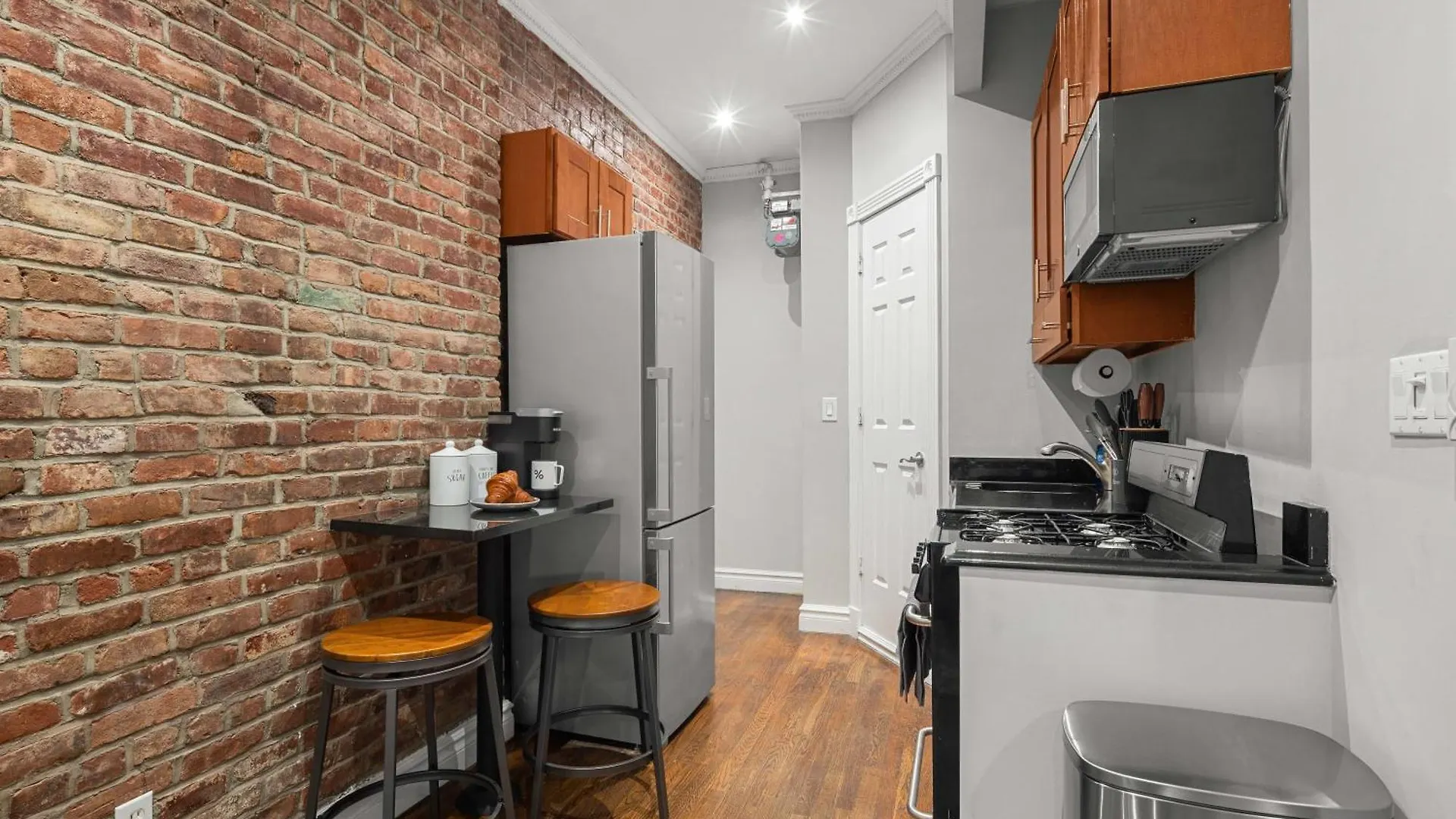 아파트 Stylish Escape Modern 2Br Condo On Prince Street 뉴욕
